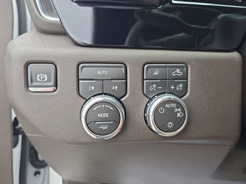 New 2026 GMC Sierra 1500 SLE w/ Preferred Package image 22