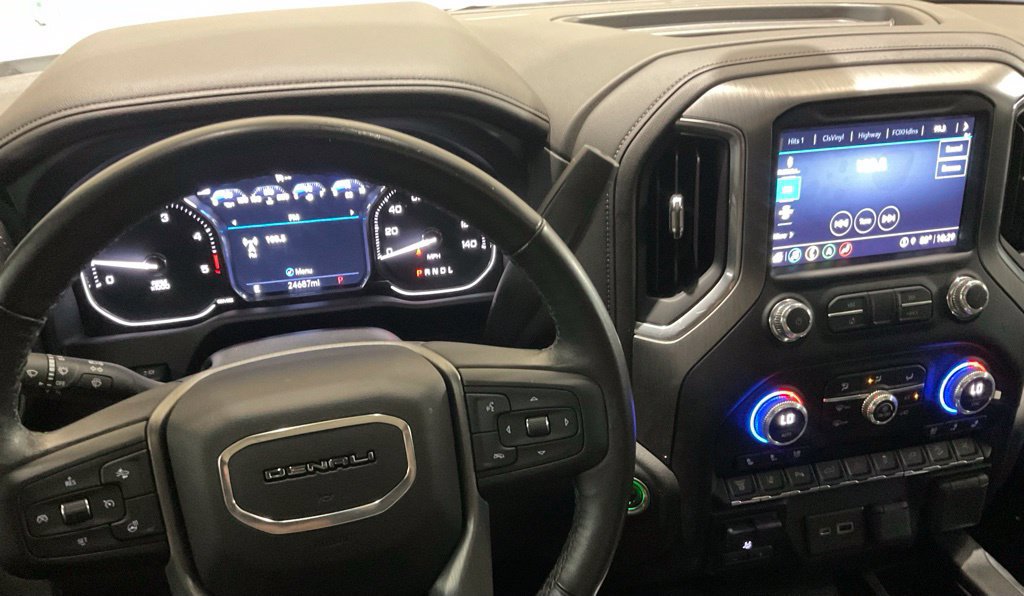 Used 2022 GMC Sierra 2500 Denali w/ Denali Ultimate Package AWD/4WD image 24