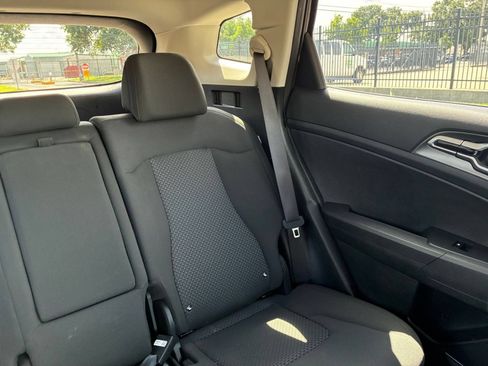Used 2026 Kia Sportage LX FWD image 32