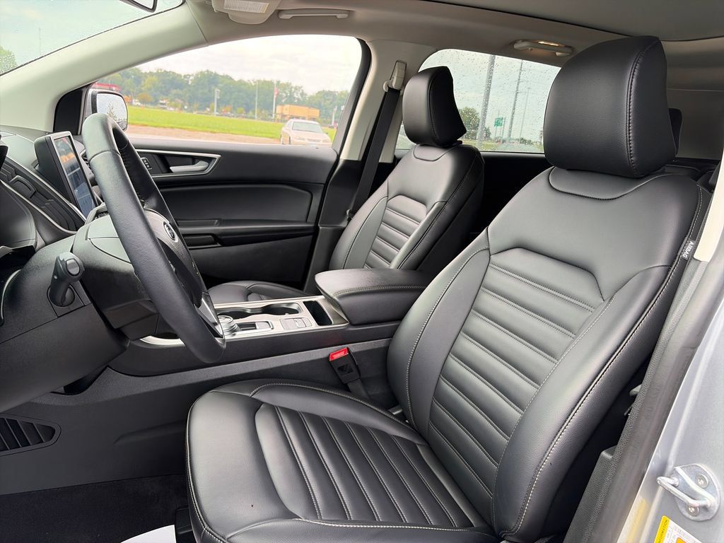 Used 2024 Ford Edge SEL w/ Convenience Package AWD/4WD image 16