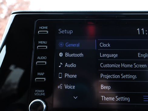 Used 2020 Toyota Highlander XLE image 11