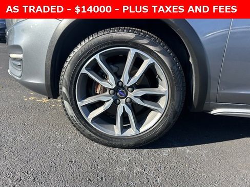Used 2017 Volvo V60 T5 Cross Country w/ Climate Package image 9