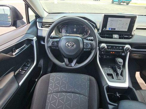 Certified 2025 Toyota RAV4 XLE AWD/4WD image 9