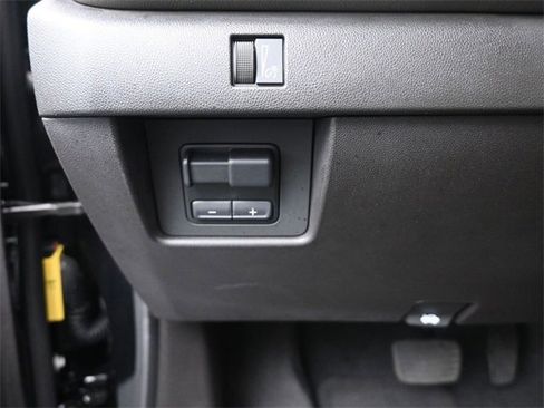 Used 2023 Chevrolet Colorado ZR2 w/ ZR2 Convenience Package III image 33