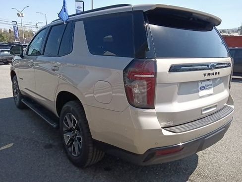 Used 2024 Chevrolet Tahoe Z71 w/ Luxury Package AWD/4WD image 5