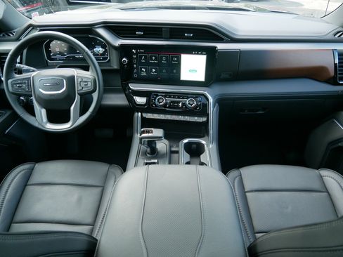 Used 2024 GMC Sierra 1500 Denali w/ Denali Reserve Package image 15