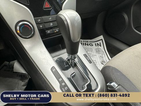 Used 2015 Chevrolet Cruze LS FWD image 11