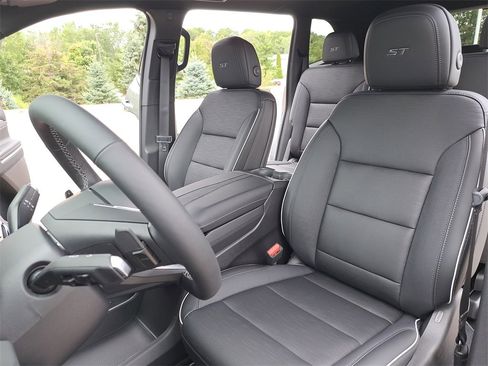 New 2026 Buick Enclave Sport Touring w/ Power Package image 16