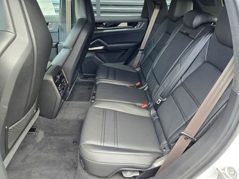 New 2026 Porsche Cayenne Turbo image 19