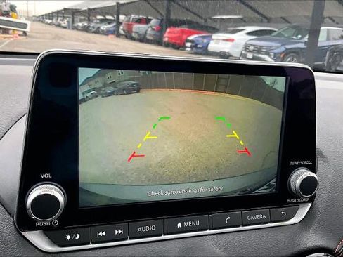 Certified 2025 Nissan Sentra SR image 26