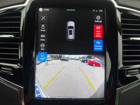 Certified 2023 Volvo XC90 T8 Plus w/ Protection Package Premier image 19