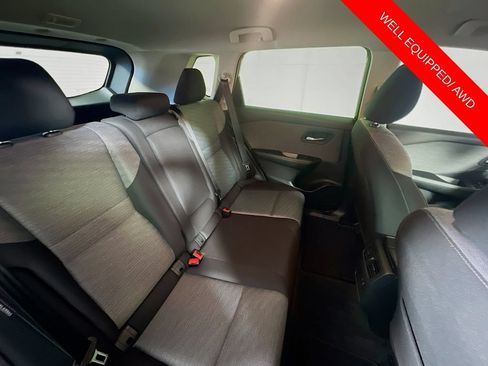 Used 2023 Nissan Rogue SV AWD/4WD image 25