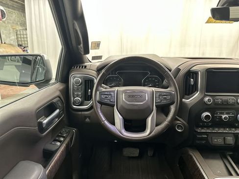Used 2021 GMC Sierra 1500 Denali w/ Technology Package AWD/4WD image 13