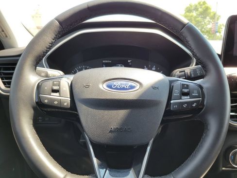 Certified 2022 Ford Escape SE w/ SE Sport Appearance Package AWD/4WD image 10