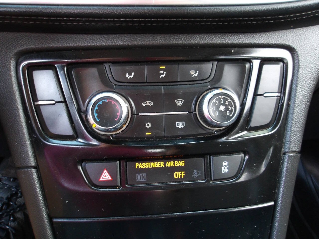 Used 2019 Buick Encore Preferred FWD image 14