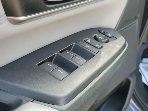 Used 2020 Honda CR-V EX-L image 18