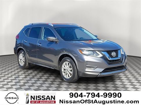 Used 2020 Nissan Rogue SV image 1