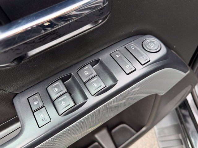 Used 2018 Chevrolet Silverado 1500 LT w/ All Star Edition AWD/4WD image 23