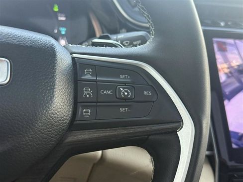 Used 2023 Jeep Grand Cherokee 4WD 4xe image 29