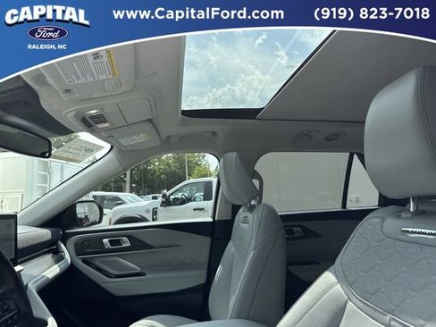 Used 2025 Ford Explorer Platinum w/ Ultimate Package AWD/4WD image 22