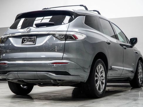Used 2023 Buick Enclave Avenir w/ Avenir Technology Package AWD/4WD image 12