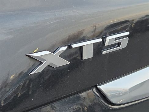 Used 2019 Cadillac XT5 AWD image 33