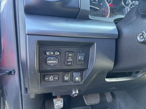 Used 2017 Toyota Tundra Platinum image 23