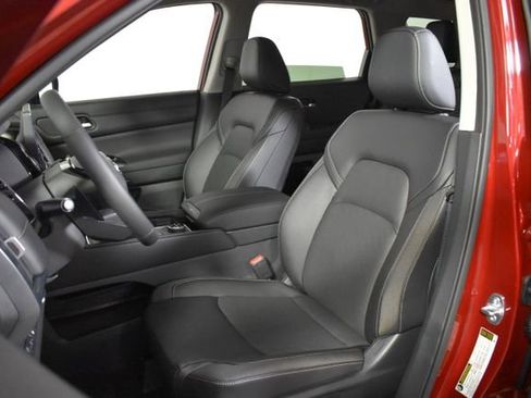 New 2026 Nissan Pathfinder SL AWD/4WD image 9