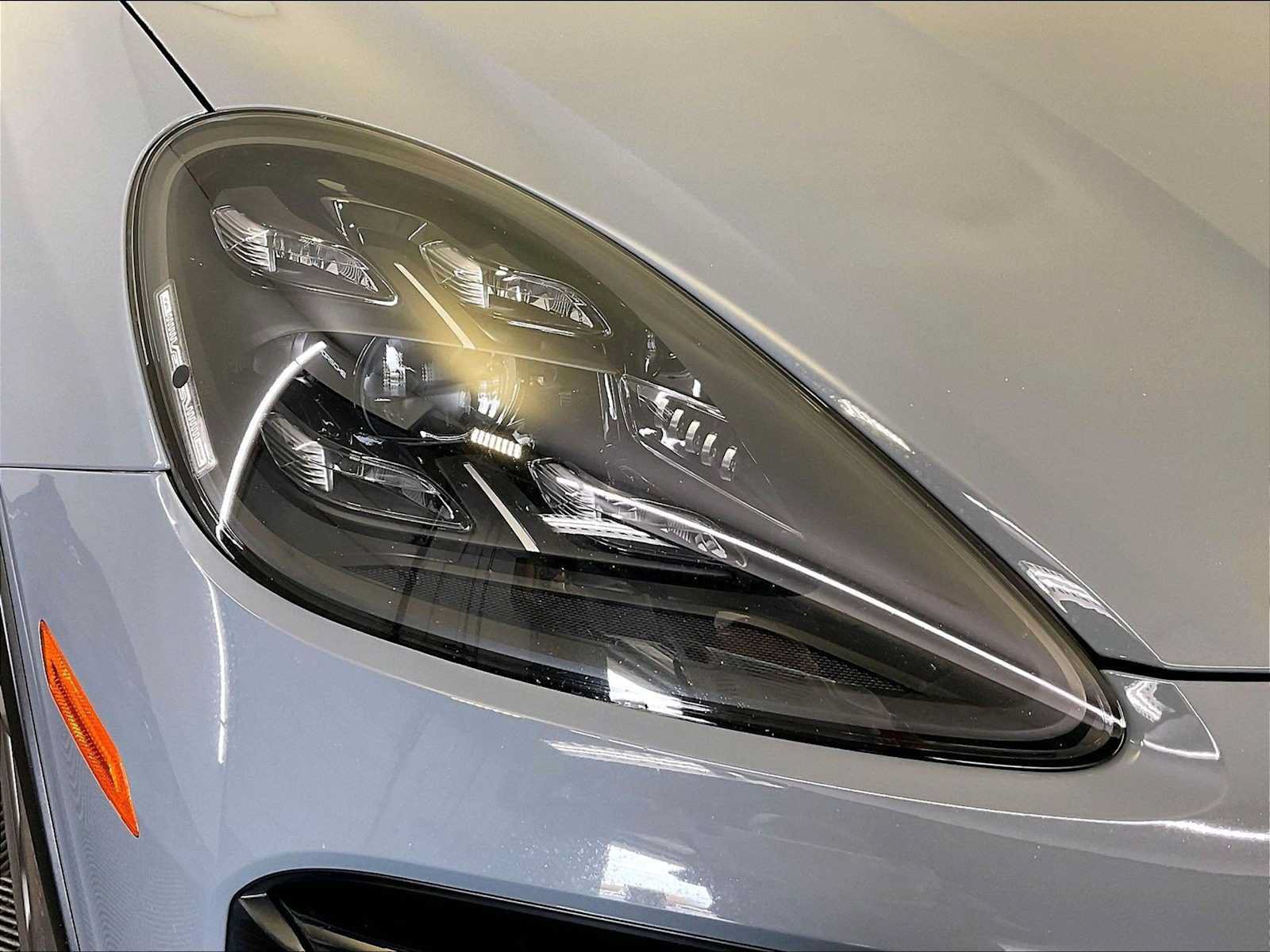 Certified 2022 Porsche Cayenne Turbo GT AWD/4WD image 12
