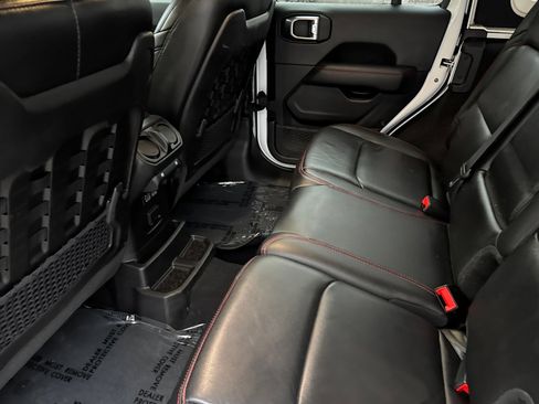 Used 2019 Jeep Wrangler Unlimited Rubicon image 12