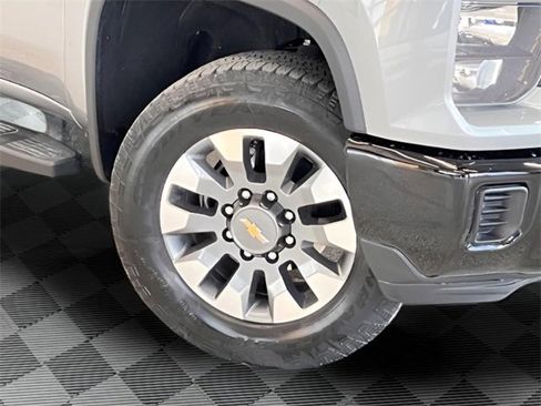 Used 2026 Chevrolet Silverado 2500 Custom w/ Custom Value Package image 23