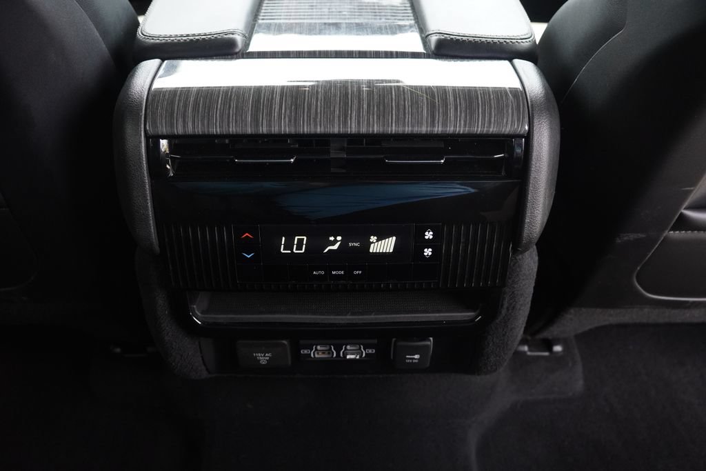 Certified 2022 Jeep Wagoneer Series II RWD image 35