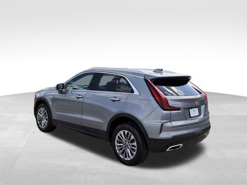 Used 2024 Cadillac XT4 Premium Luxury FWD image 3