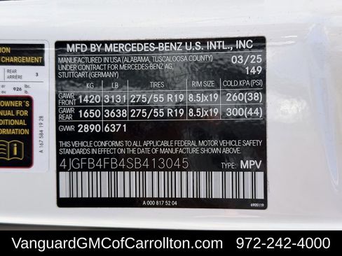 Used 2025 Mercedes-Benz GLE 350 4MATIC w/ Driver Assistance Package image 33