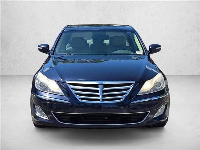 Used 2012 Hyundai Genesis 3.8 RWD image 2