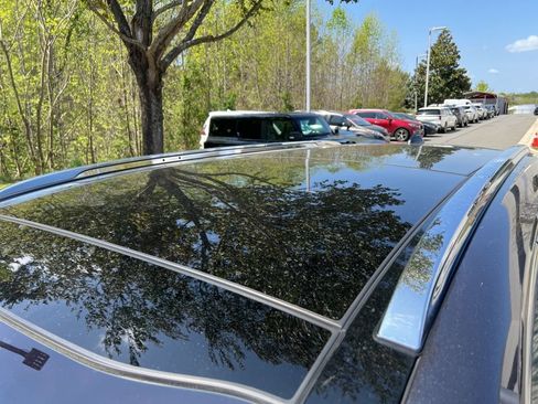 Used 2019 Kia Sorento SX image 8