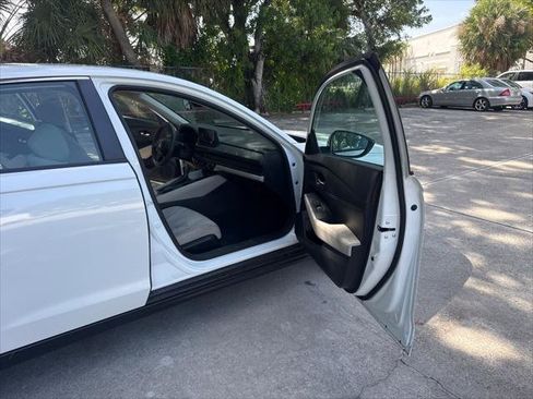 Used 2024 Honda Accord LX image 12