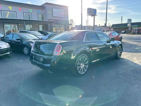 Used 2013 Chrysler 300 S w/ Luxury Group image 5