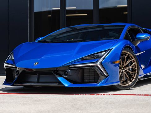 Used 2025 Lamborghini Revuelto AWD/4WD image 4