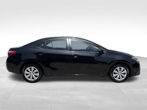 Used 2015 Toyota Corolla LE FWD image 8