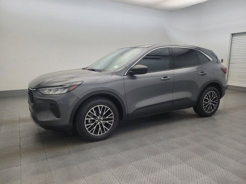 Used 2023 Ford Escape Active w/ Tech Pack #1 image 2