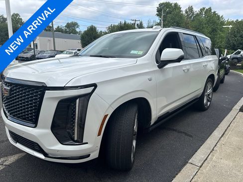 Used 2025 Cadillac Escalade Sport Platinum w/ LPO, Floor Liner Package AWD/4WD image 5