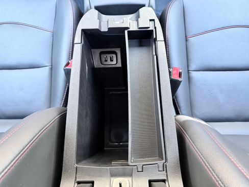 Used 2022 Chevrolet Equinox RS w/ RS Leather Package image 24