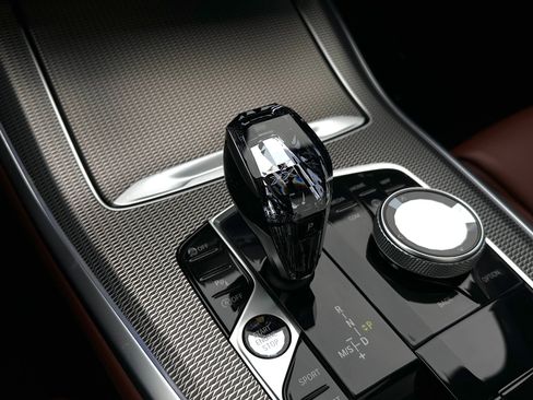 Used 2019 BMW X5 xDrive40i w/ M Sport Package image 12