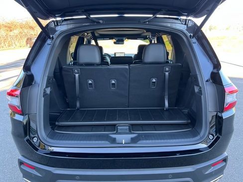 Certified 2025 Honda Pilot Black Edition image 21