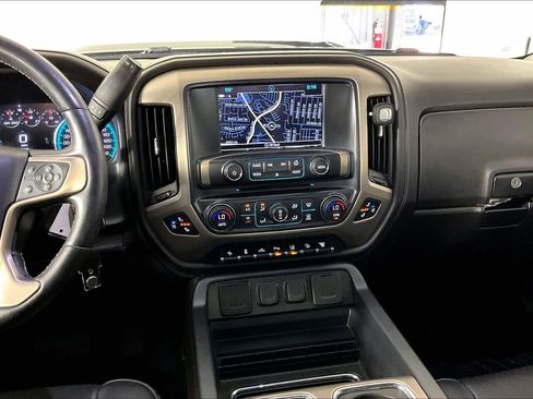 Used 2019 GMC Sierra 3500 Denali w/ Duramax Plus Package image 7