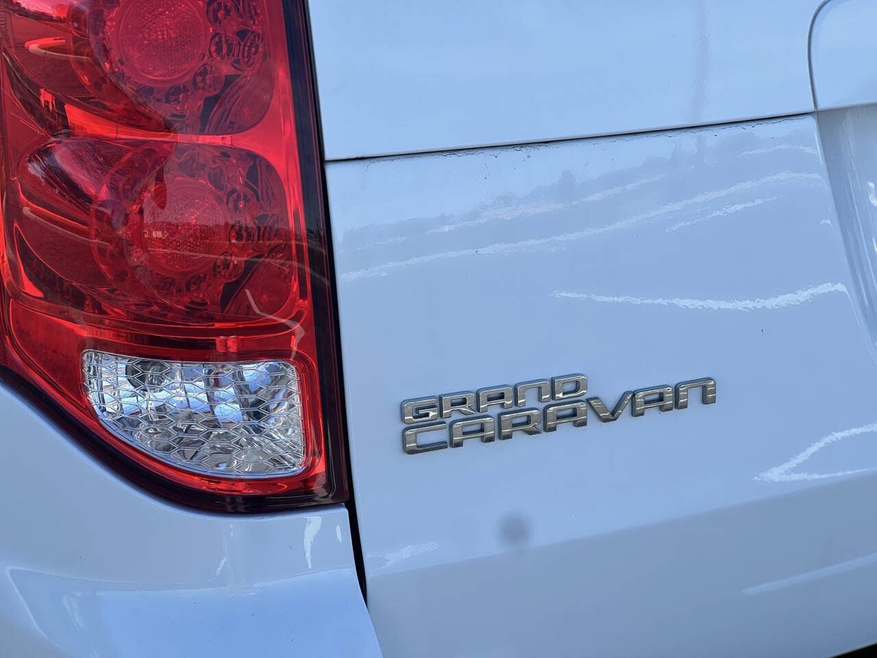 Used 2019 Dodge Grand Caravan SXT FWD image 35