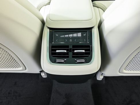 New 2026 Volvo XC90 B6 Ultra w/ Protection Package AWD/4WD image 20