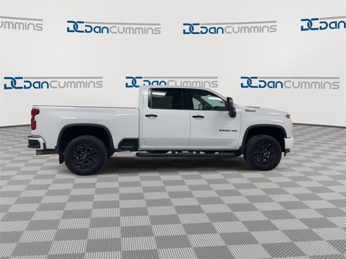 Used 2021 Chevrolet Silverado 2500 LTZ w/ LTZ Plus Package image 9