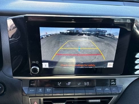 Used 2025 Toyota Camry LE image 23